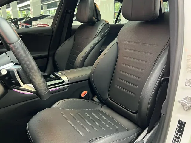 Mercedes-Benz C-Class — Фото автомобиля 9