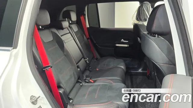 Mercedes-Benz GLB-Class — Фото автомобиля 17