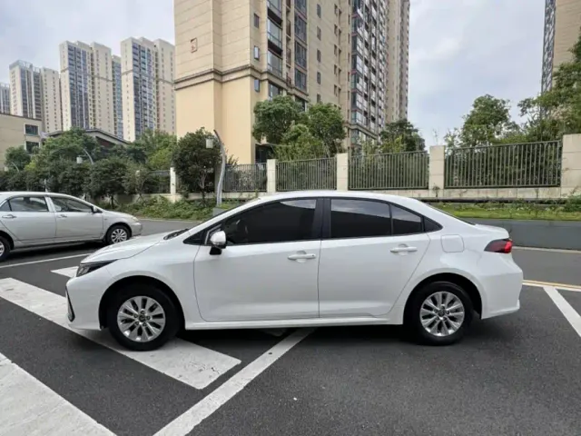Toyota Corolla — Фото автомобиля 6