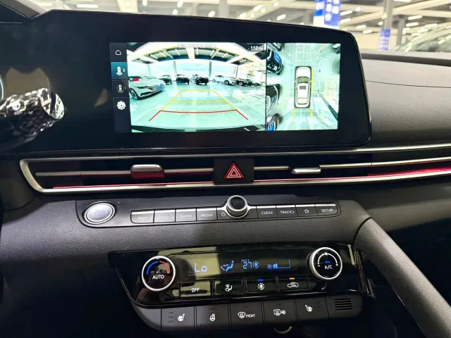 Hyundai Elantra — Фото автомобиля 8