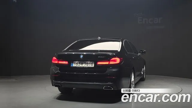 BMW 5 Series G30 — Фото автомобиля 4