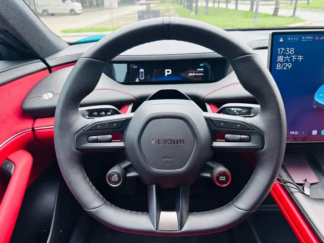 Xiaomi SU7 — Фото автомобиля 14