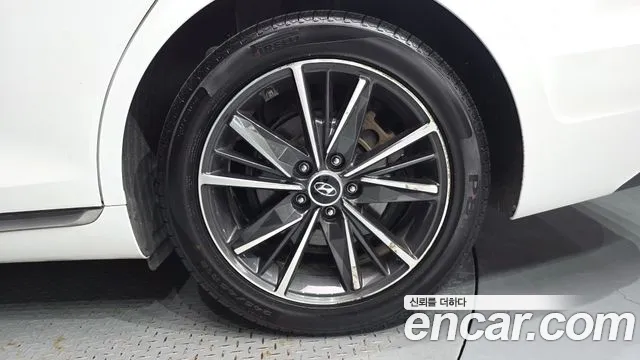 Hyundai Grandeur Новый Grandeur IG — Фото автомобиля 20