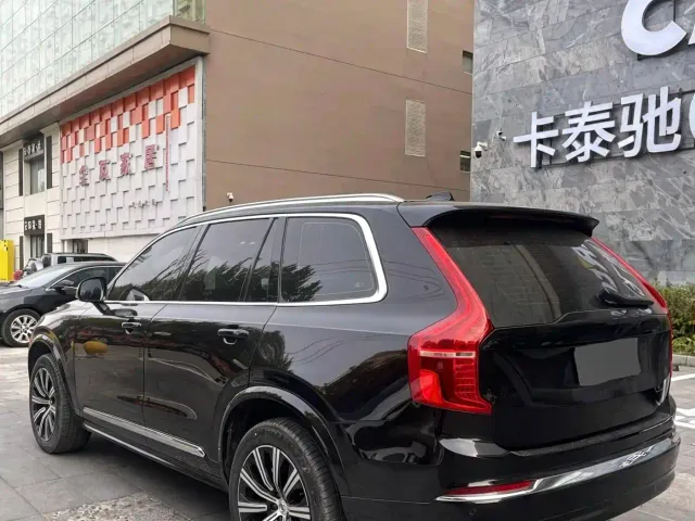 Volvo XC90 — Фото автомобиля 7
