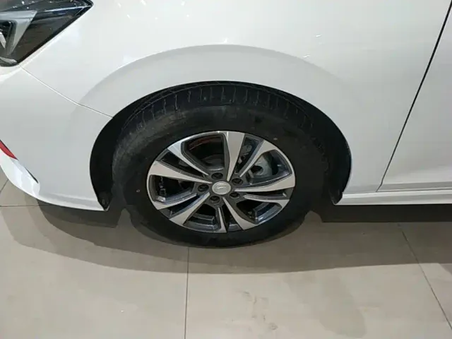Changan Eado — Фото автомобиля 22