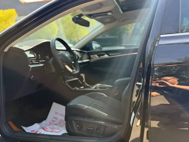 Volkswagen Passat — Фото автомобиля 17