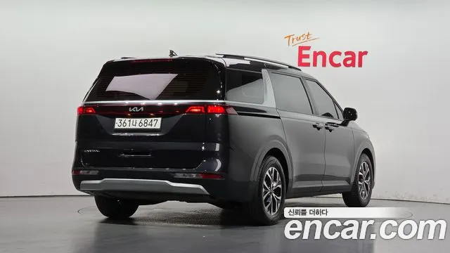 Kia Carnival Generation 4 — Фото автомобиля 2