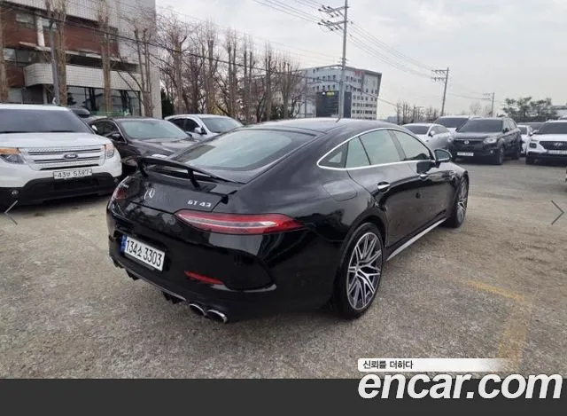 Mercedes-Benz AMG GT 4 двери 43 4MATIC+ — Фото автомобиля 4