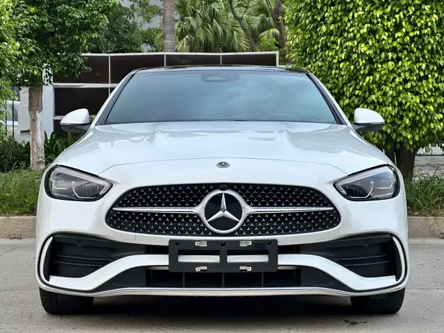 Mercedes-Benz C-Class — Фото автомобиля 2