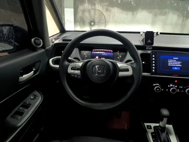 Honda Fit — Фото автомобиля 10