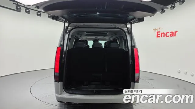 Hyundai Staria Staria 4WD Lounge 9 мест — Фото автомобиля 5