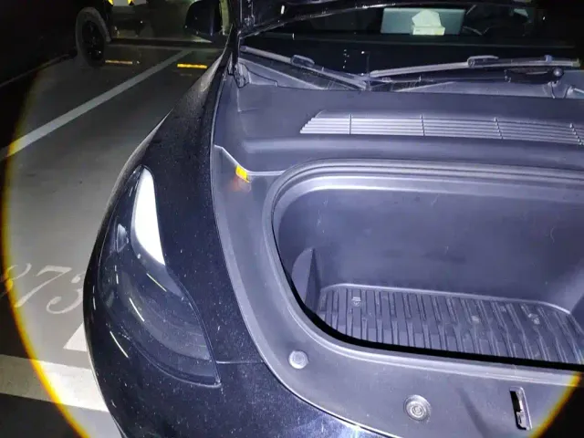 Tesla Model Y — Фото автомобиля 19
