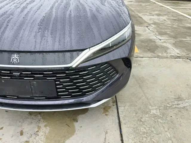 BYD Qin L — Фото автомобиля 23