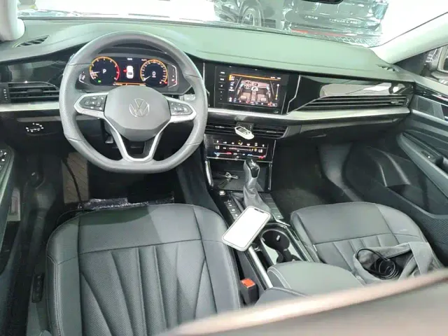 Volkswagen Passat — Фото автомобиля 9