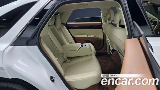 Hyundai Grandeur GN7 — Фото автомобиля 16