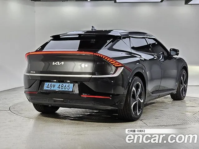Kia EV6 — Фото автомобиля 4