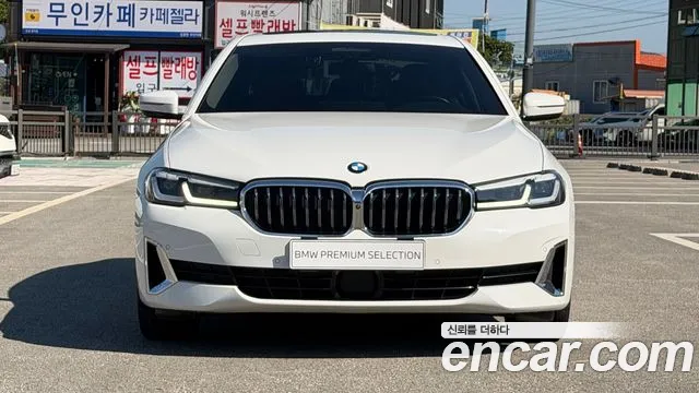 BMW 5 Series G30 — Фото автомобиля 3