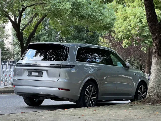 Li Auto L9 — Фото автомобиля 5