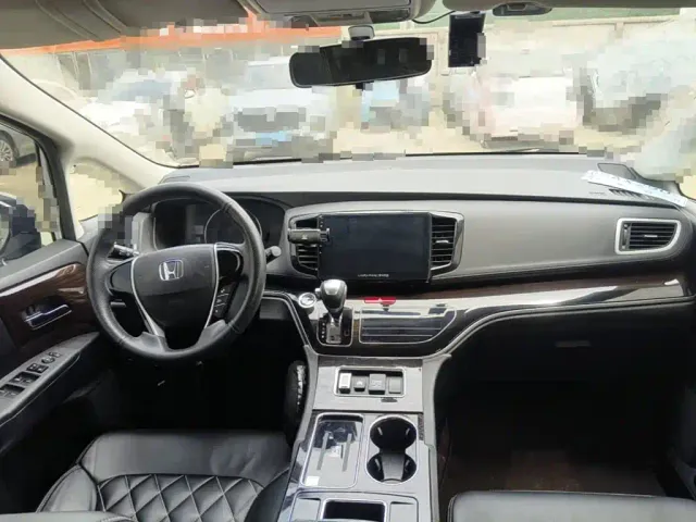 Honda Odyssey — Фото автомобиля 12