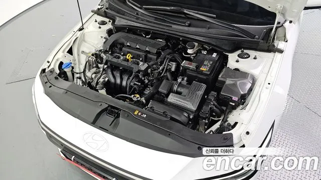 Hyundai Avante CN7 — Фото автомобиля 9