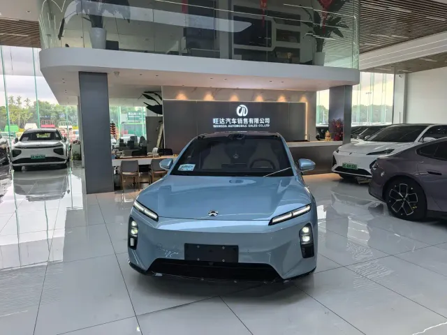 Nio ET5 Touring — Фото автомобиля 2