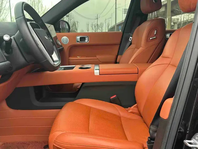 Li Auto L7 — Фото автомобиля 6
