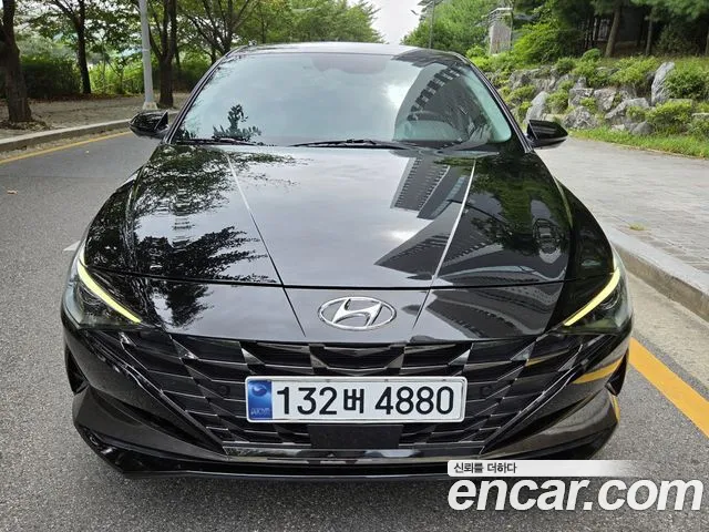 Hyundai AVANTE Avante (CN7) — Фото автомобиля 3