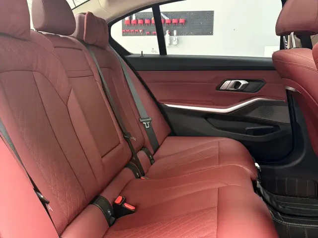 BMW 3 Series — Фото автомобиля 13