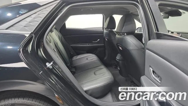 Hyundai AVANTE Новый Avante (CN7) — Фото автомобиля 19