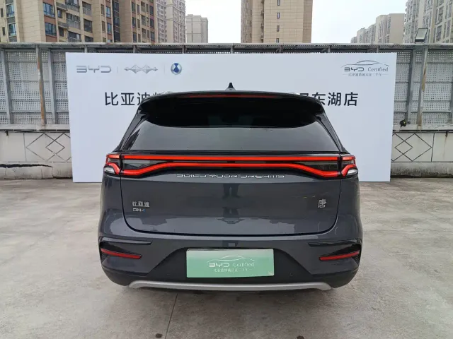 BYD Tang — Фото автомобиля 18