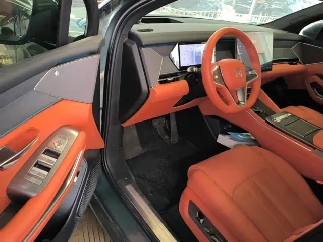 BYD Tang L — Фото автомобиля 15