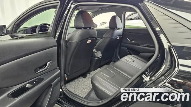Hyundai Avante CN7 — Фото автомобиля 18