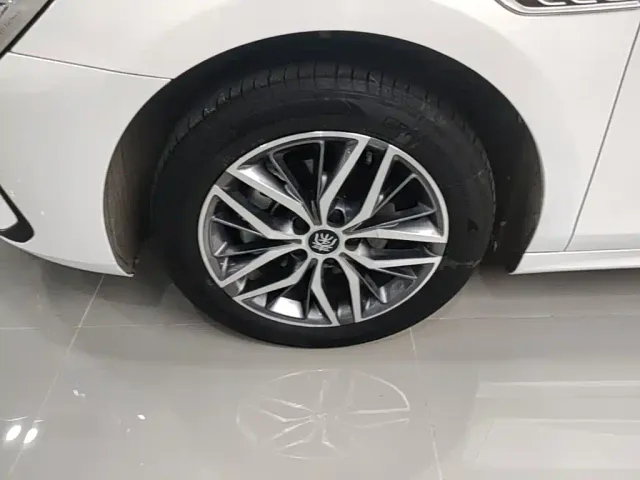BYD Qin PLUS — Фото автомобиля 22