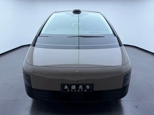 Li Auto MEGA — Фото автомобиля 2