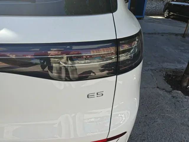Geely Galaxy E5 — Фото автомобиля 7