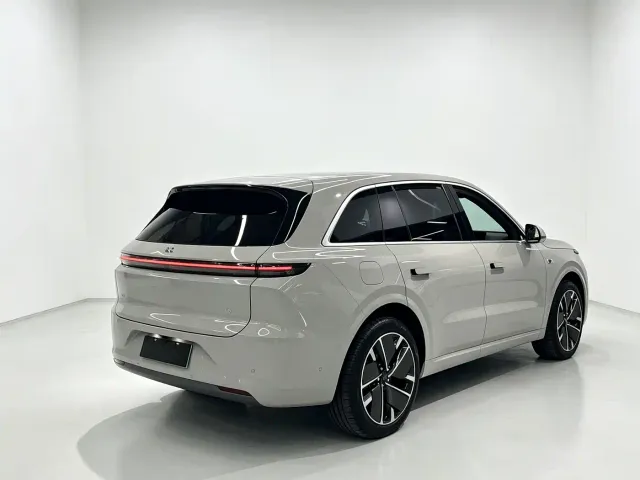 Li Auto L6 — Фото автомобиля 3