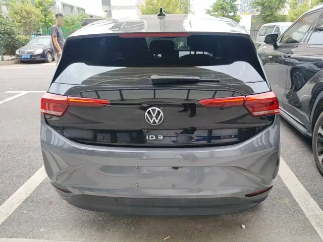 Volkswagen ID.3 — Фото автомобиля 5