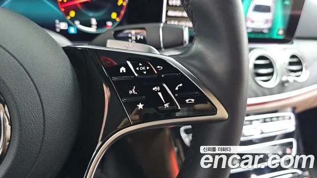 Mercedes-Benz E-Class — Фото автомобиля 30