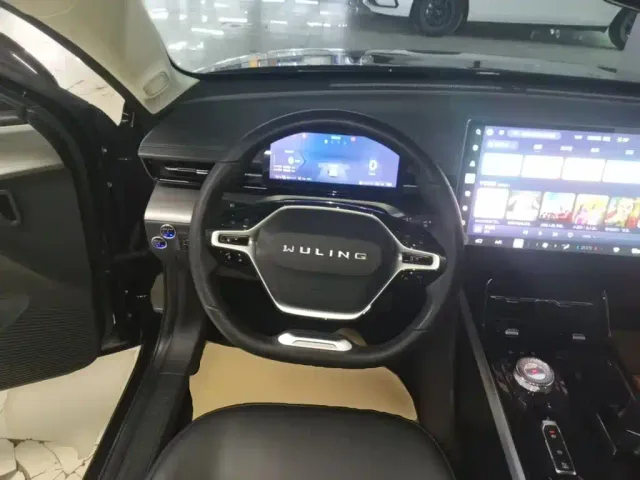 Wuling Starlight — Фото автомобиля 10