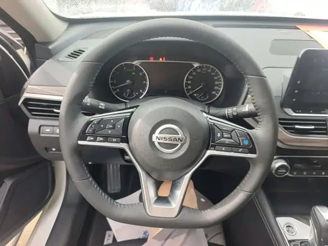 Nissan Teana — Фото автомобиля 10
