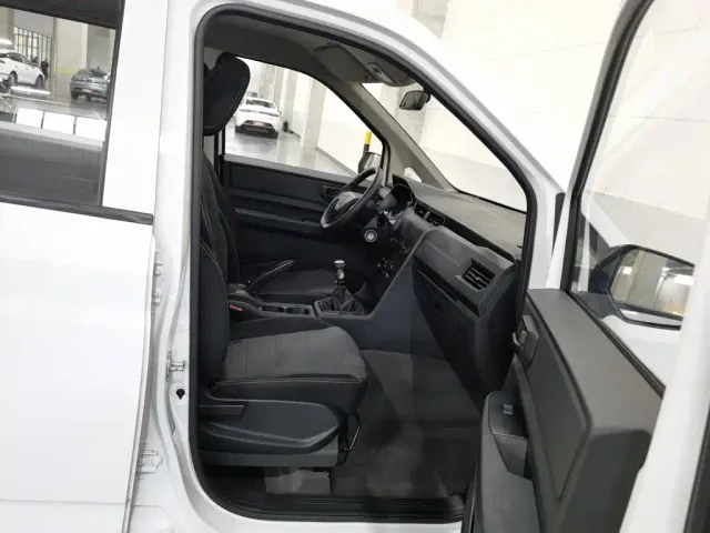 Wuling Hongguang Plus — Фото автомобиля 23