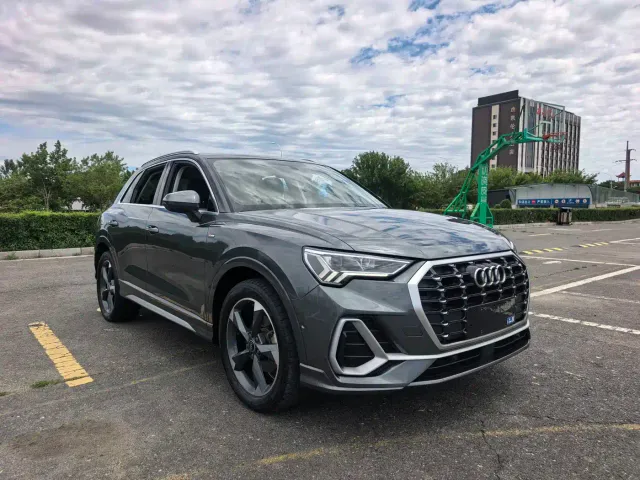 Audi Q3 — Фото автомобиля 3