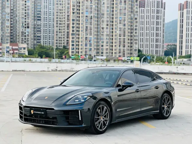 Фотография автомобиля — Porsche Panamera