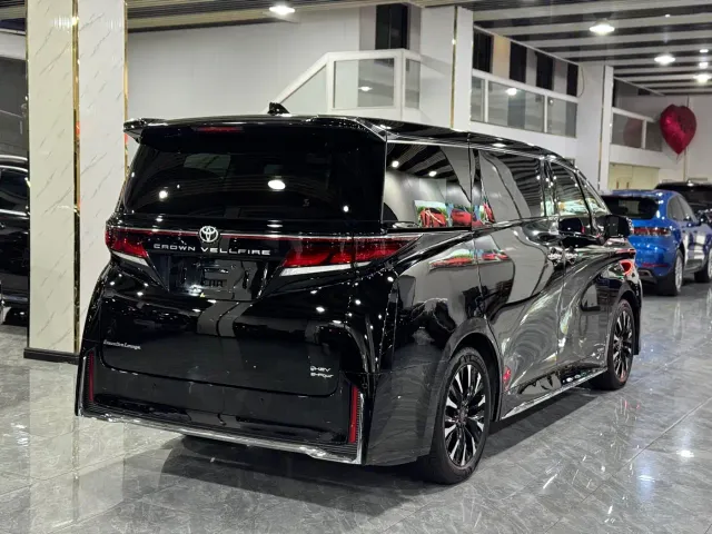 Toyota Vellfire — Фото автомобиля 13