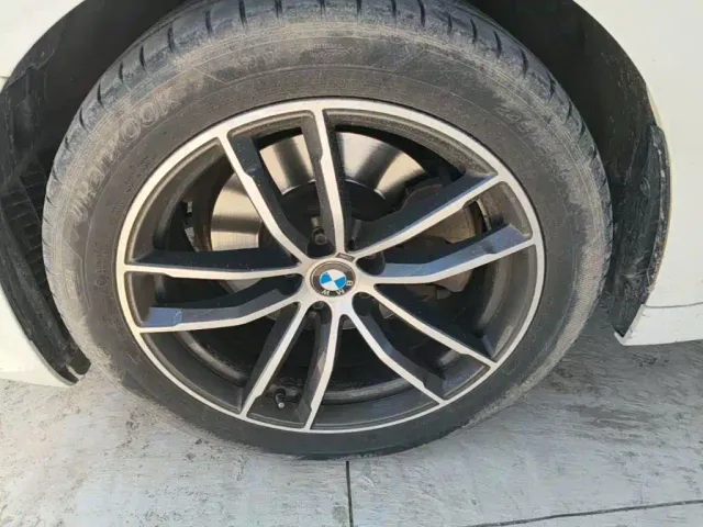 BMW 5 Series — Фото автомобиля 22