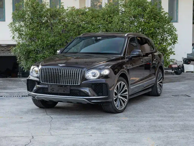 Фотография автомобиля — Bentley Bentayga