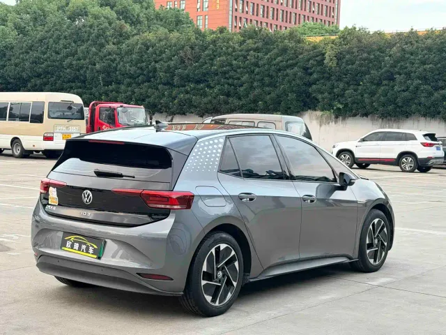 Volkswagen ID.3 — Фото автомобиля 4