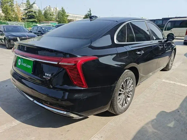 Hongqi H5 — Фото автомобиля 6
