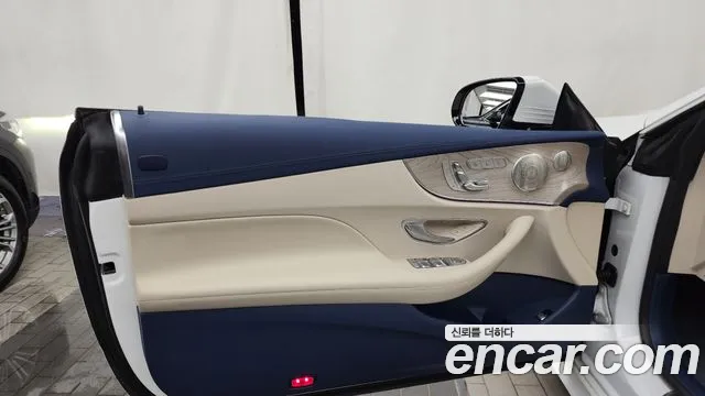 Mercedes-Benz E-Class — Фото автомобиля 24