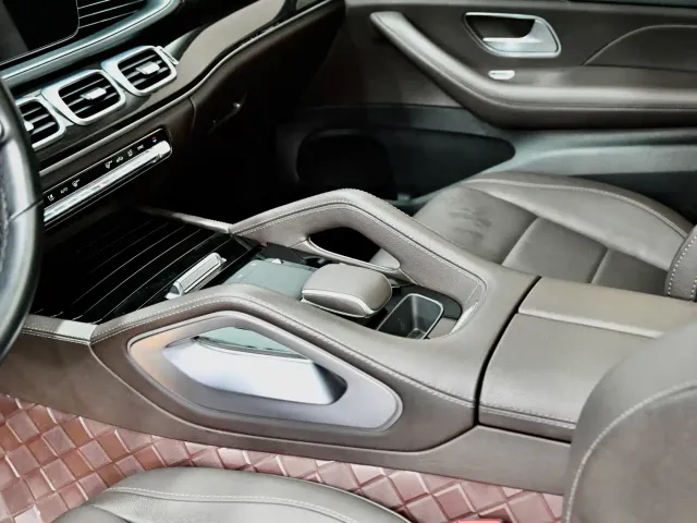 Mercedes-Benz GLE-Class — Фото автомобиля 16